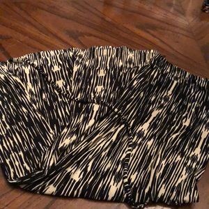 Women’s midi skirt size Large by JM Collection
